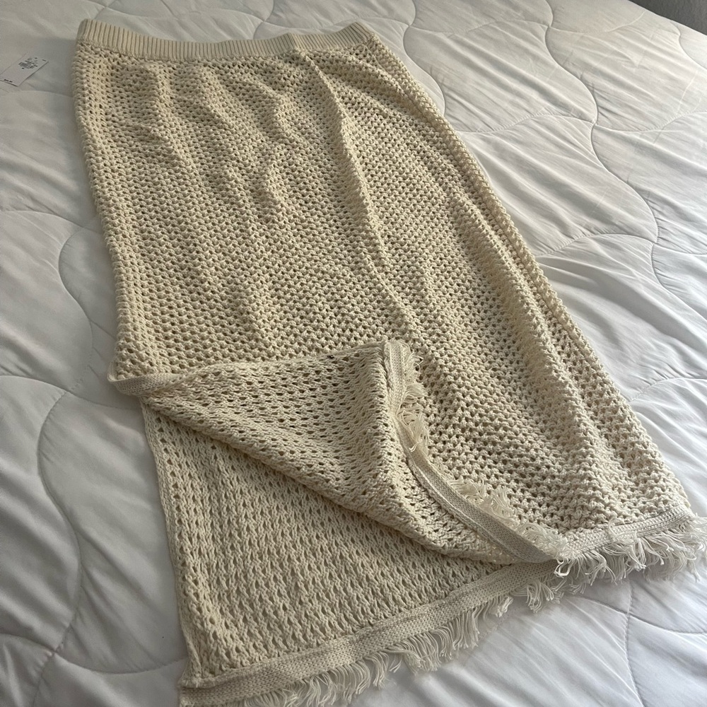 Crochet cover skirt